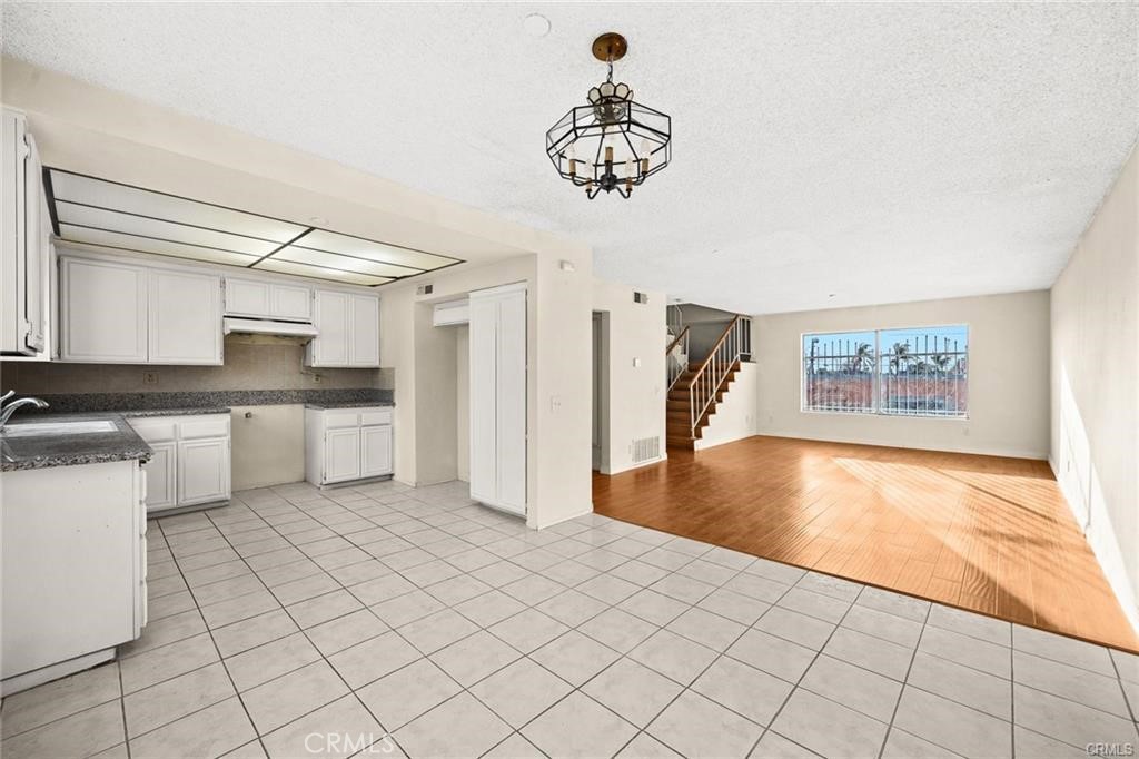 MLS #WS25268676 image #4