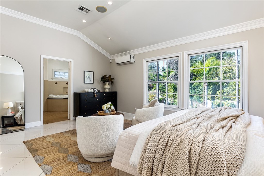 MLS #WS25268679 image #21