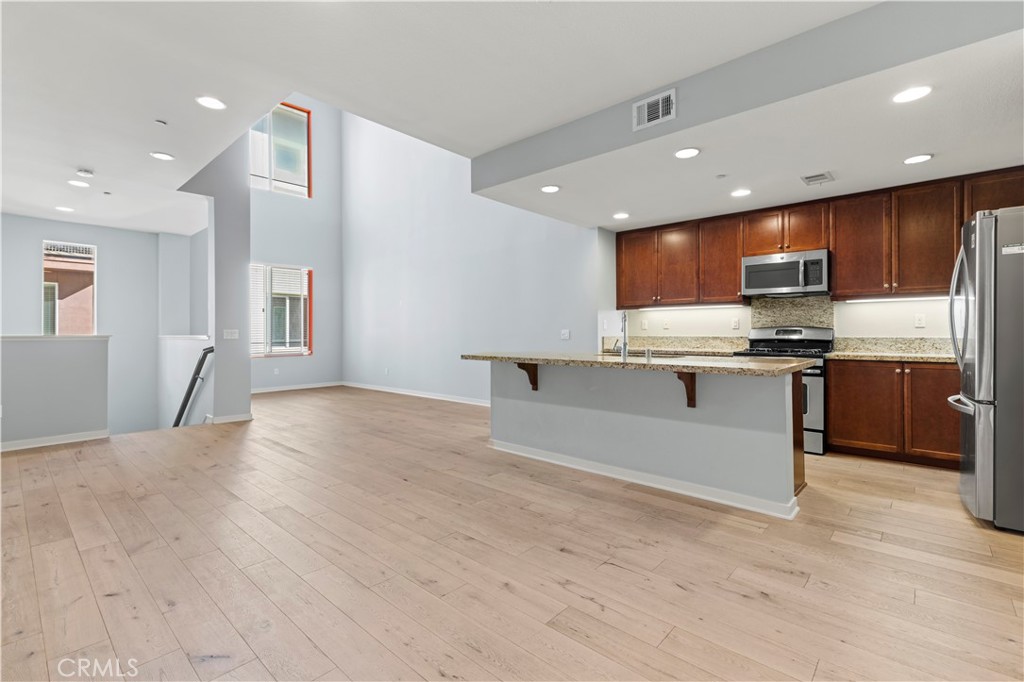 MLS #WS25268683 image #6