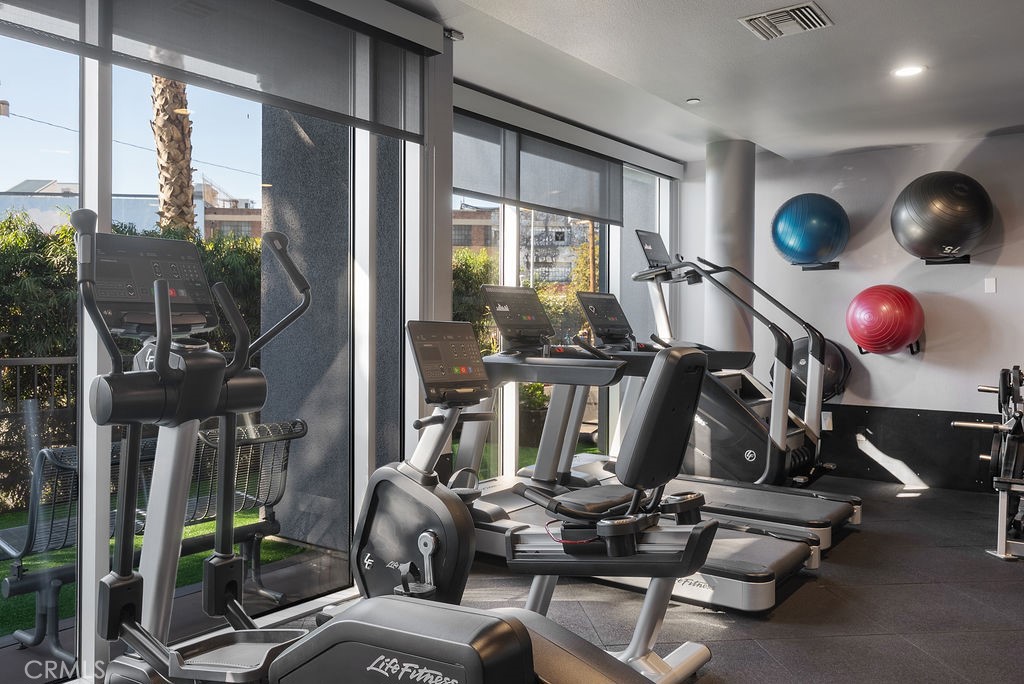 MLS #WS25268692 image #33