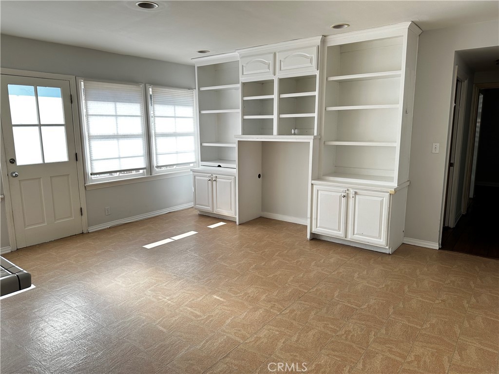 MLS #WS25268873 image #6