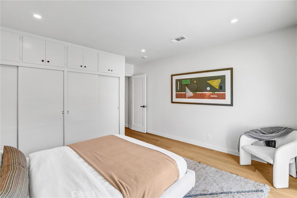 MLS #WS25269028 image #12