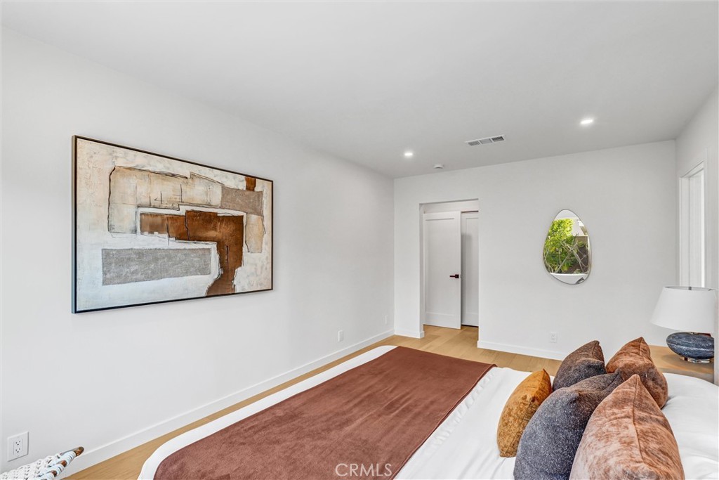 MLS #WS25269028 image #15