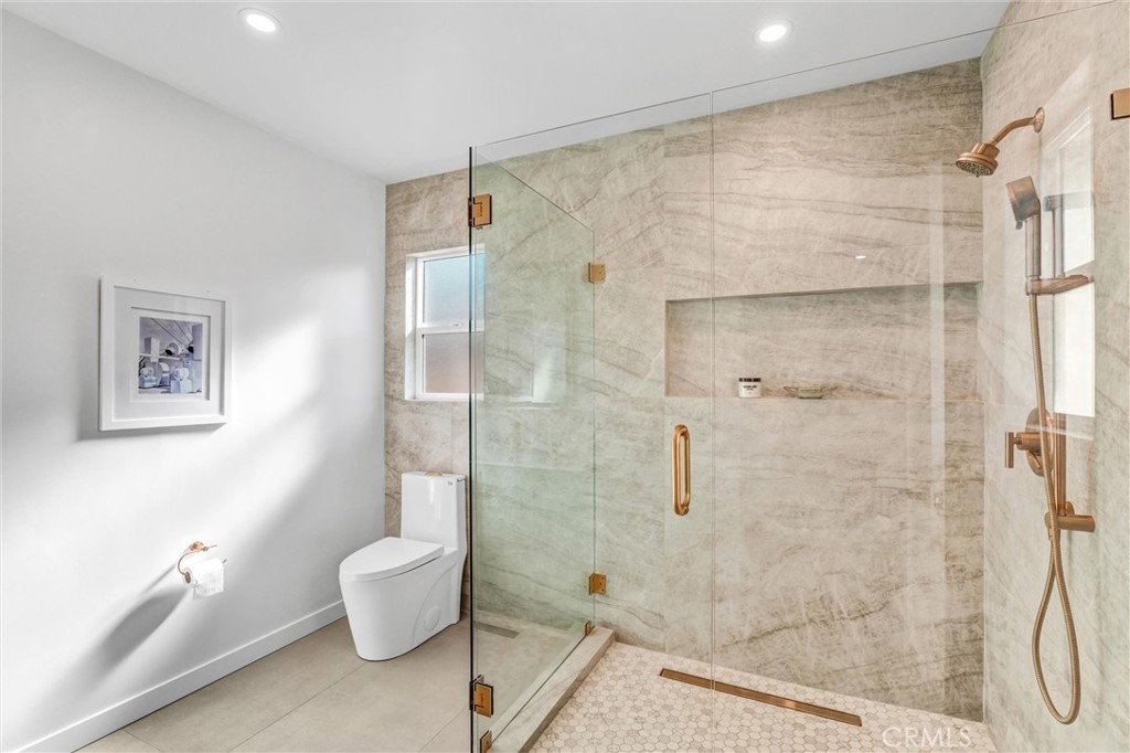 MLS #WS25269028 image #16