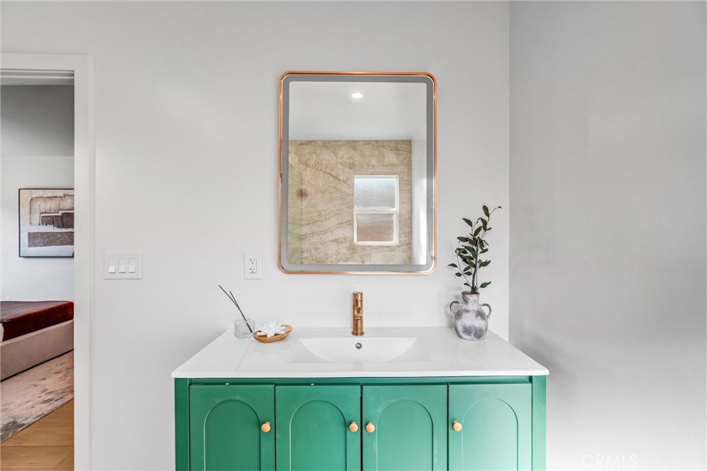 MLS #WS25269028 image #17