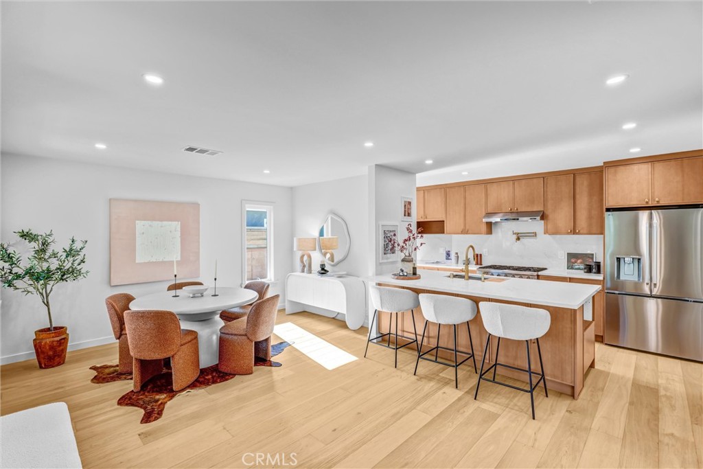 MLS #WS25269028 image #2