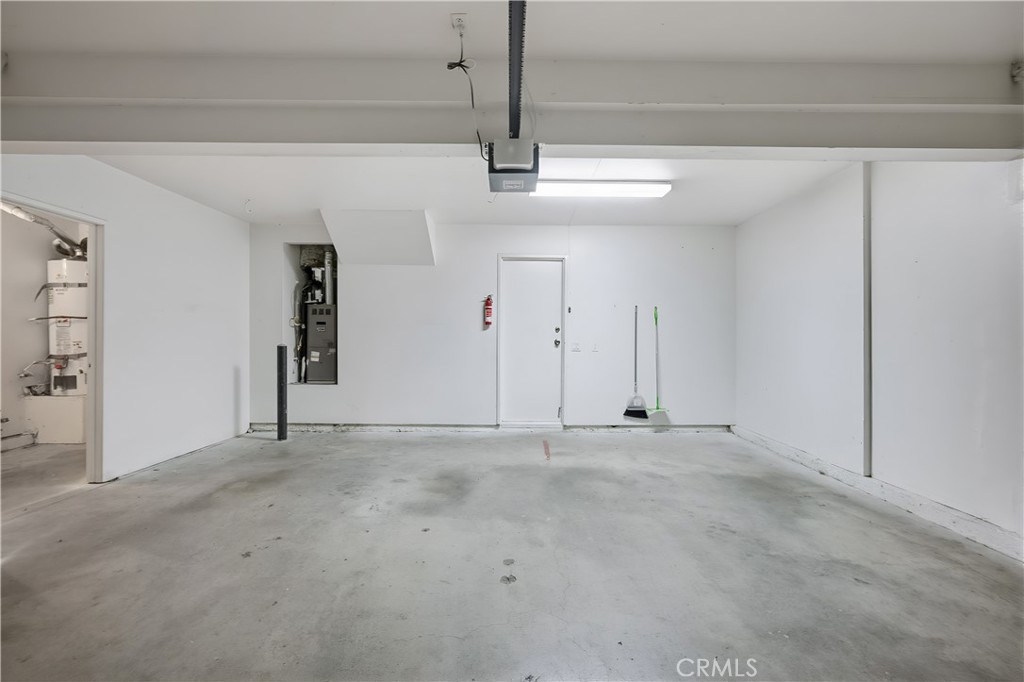 MLS #WS25269257 image #20