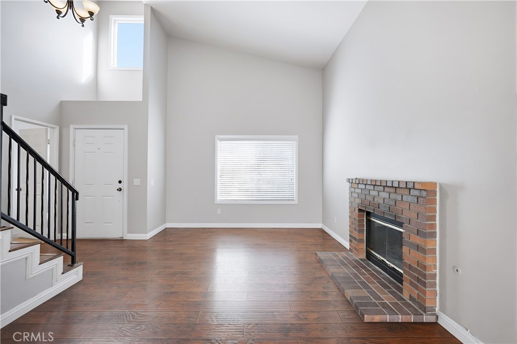 MLS #WS25269257 image #5