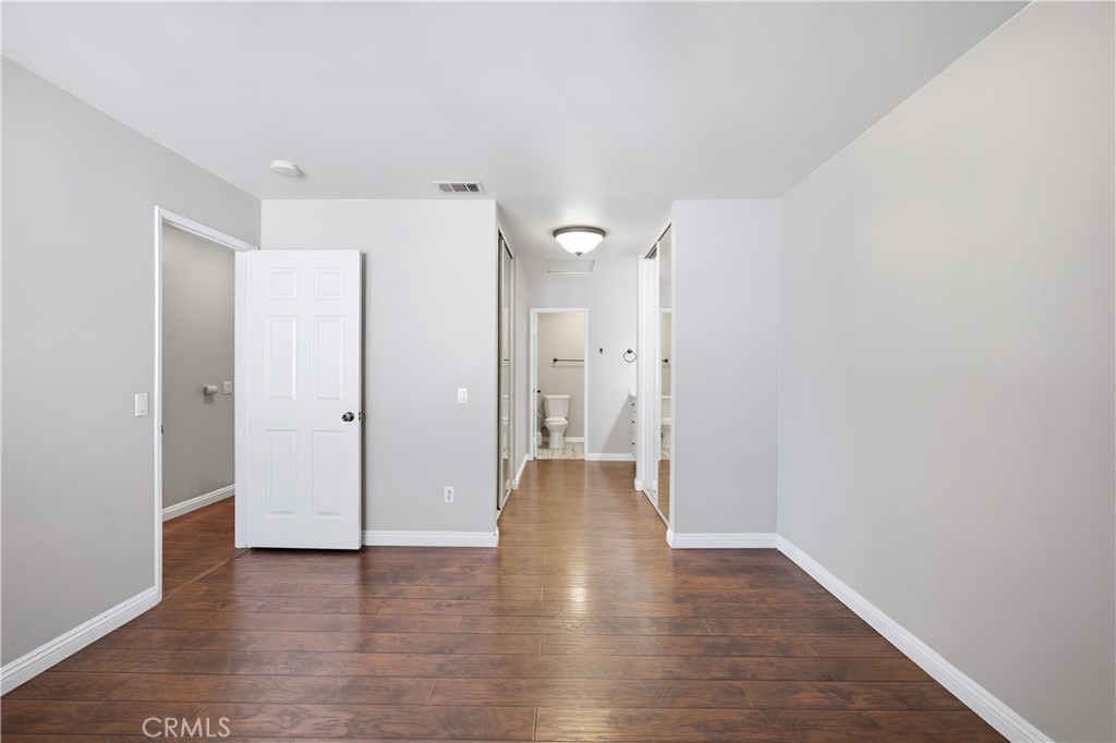 MLS #WS25269257 image #9