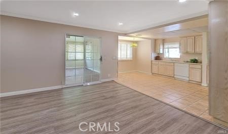 MLS #WS25269320 image #8