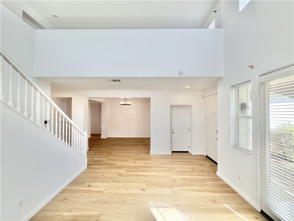 MLS #WS25269362 image #6