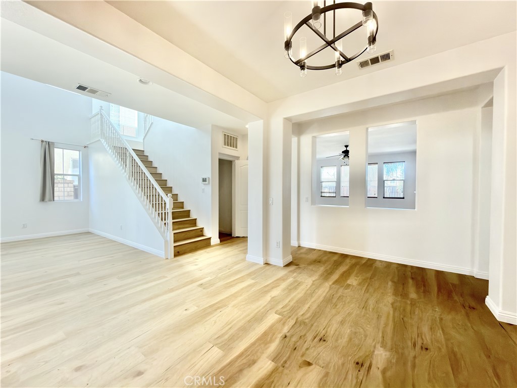 MLS #WS25269362 image #7