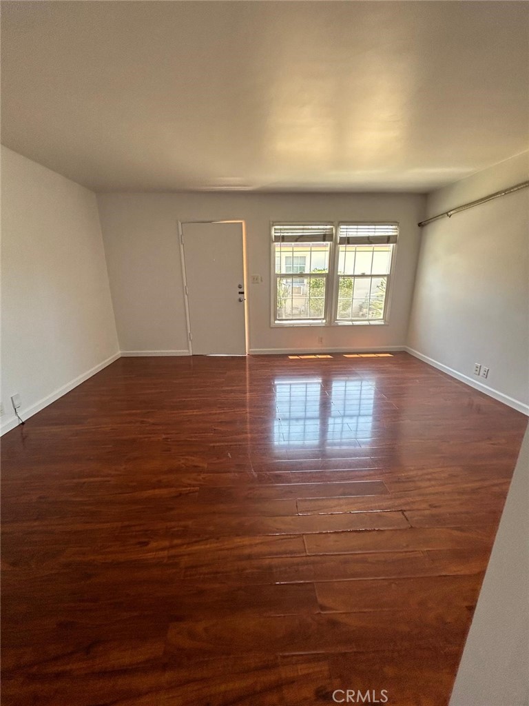 MLS #WS25269377 image #10