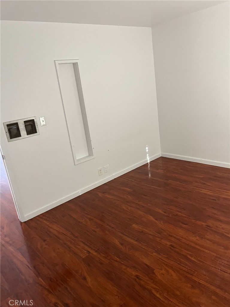 MLS #WS25269377 image #5