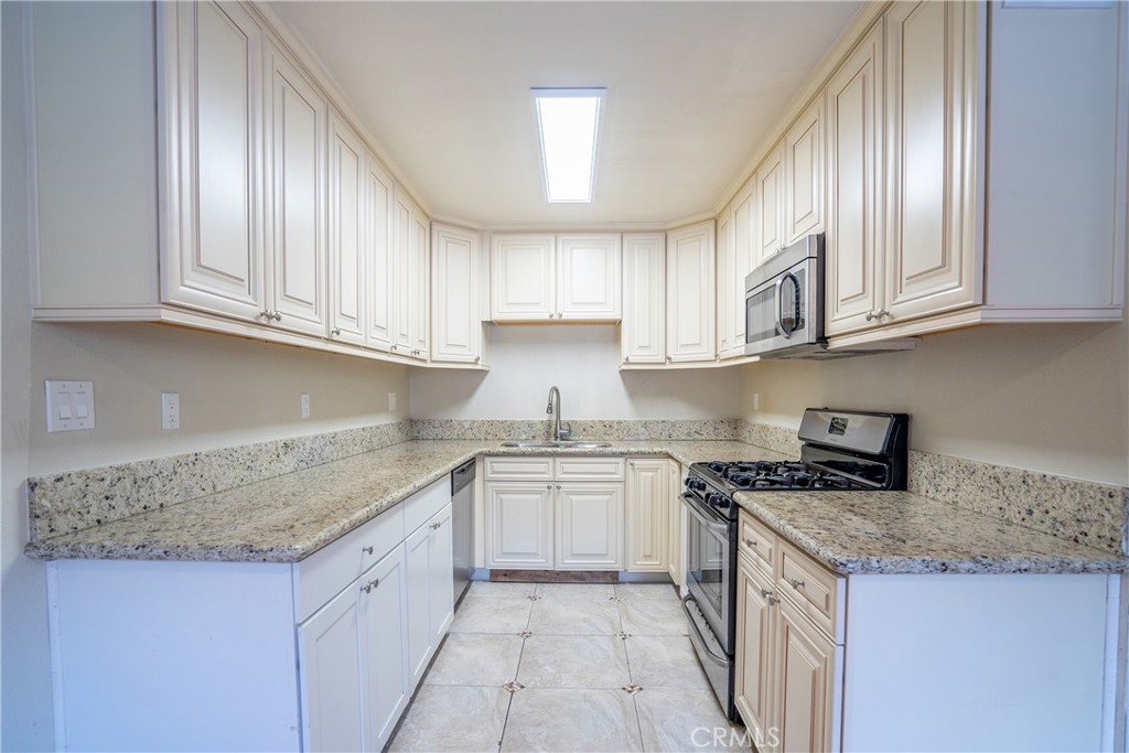 MLS #WS25269395 image #7