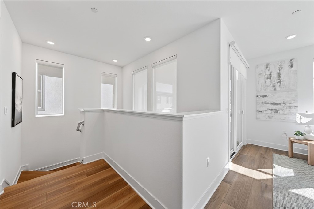 MLS #WS25269422 image #10