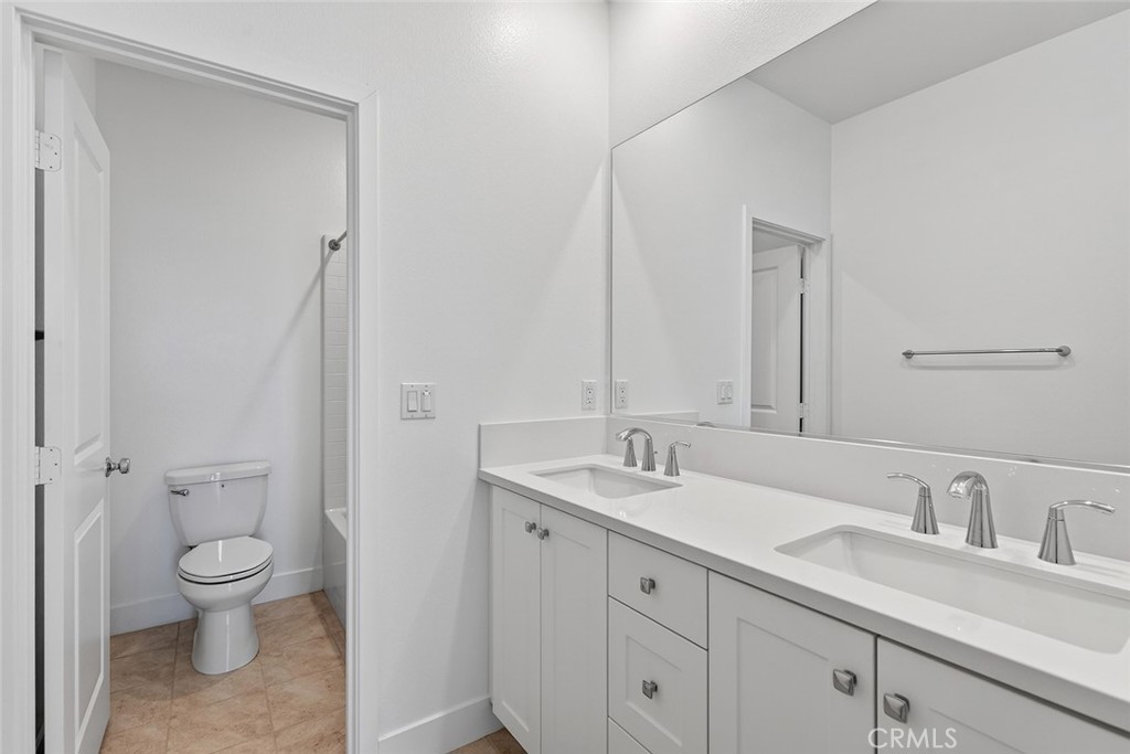 MLS #WS25269422 image #20