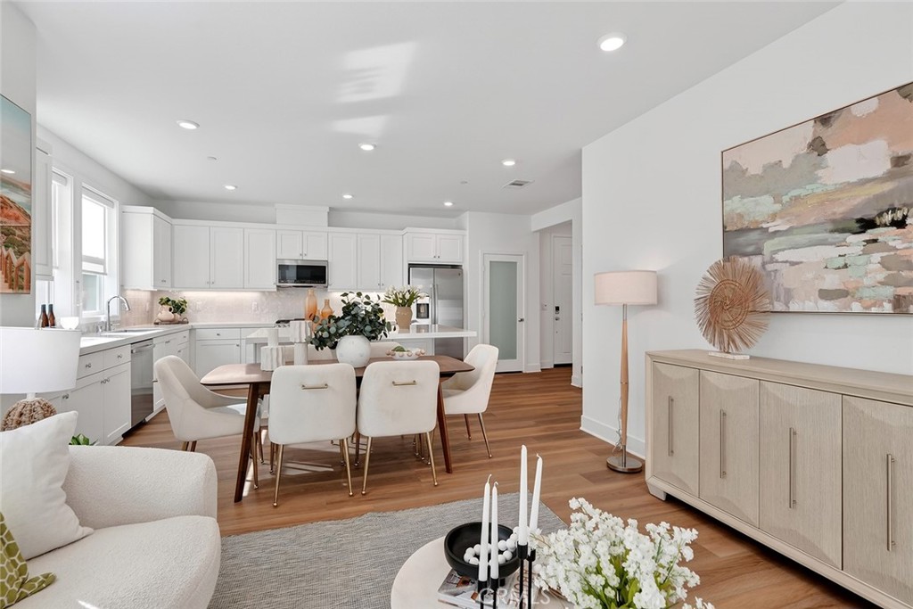 MLS #WS25269422 image #5