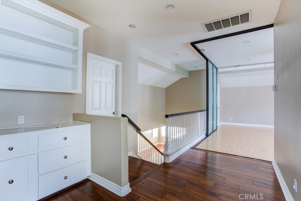 MLS #WS25269482 image #30