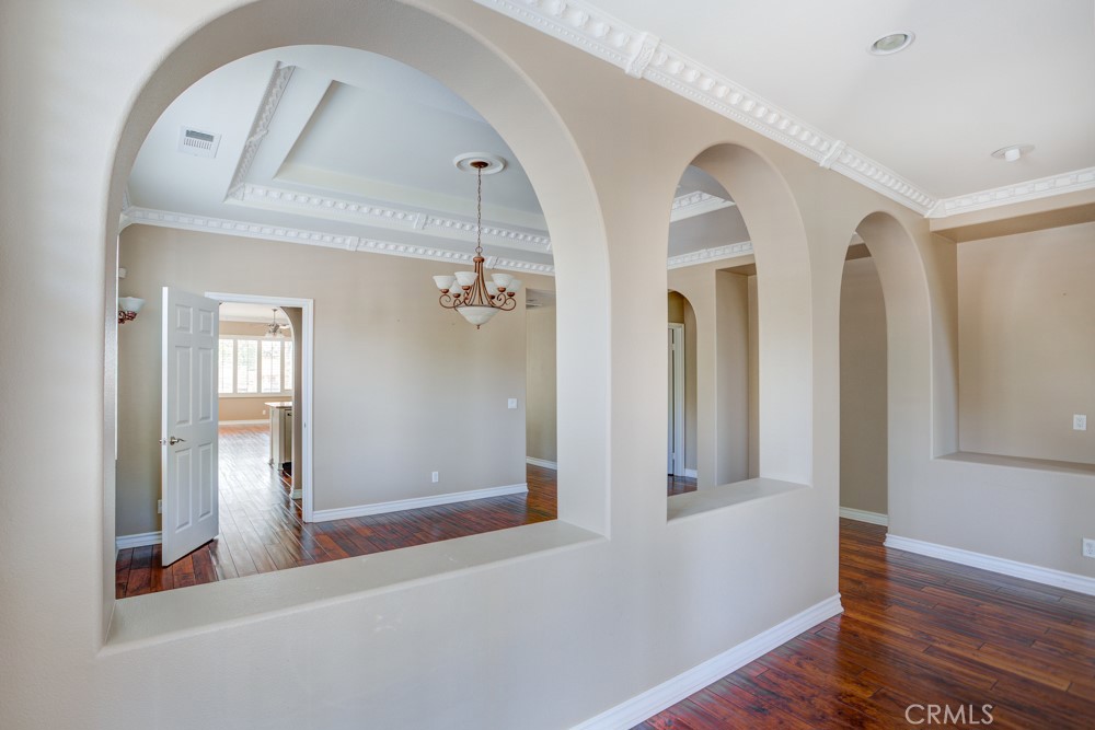 MLS #WS25269482 image #6