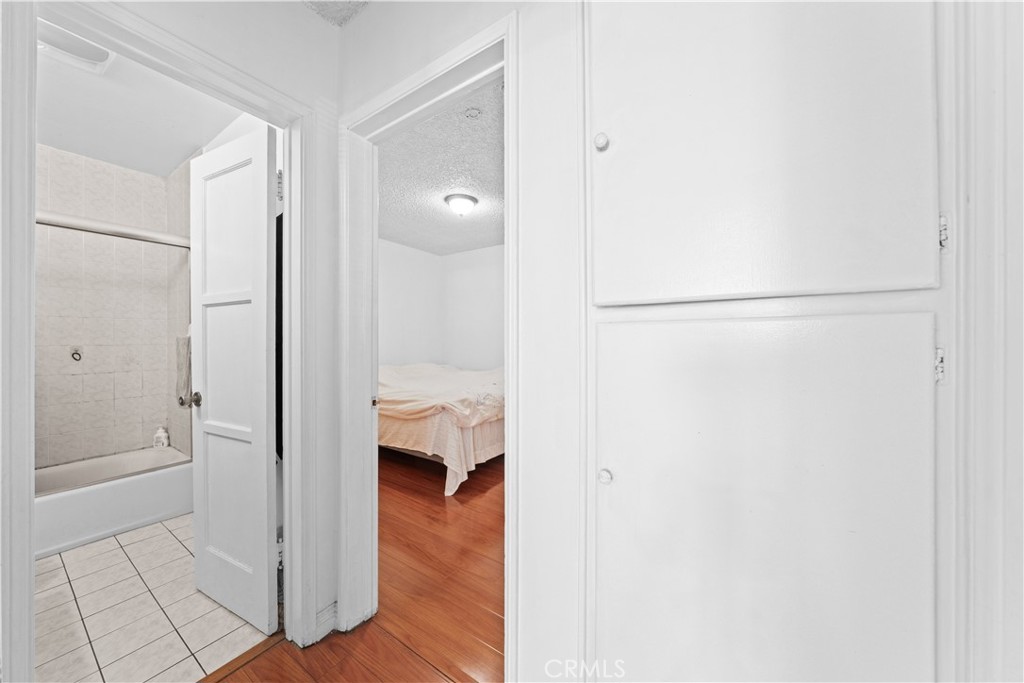 MLS #WS25269504 image #10