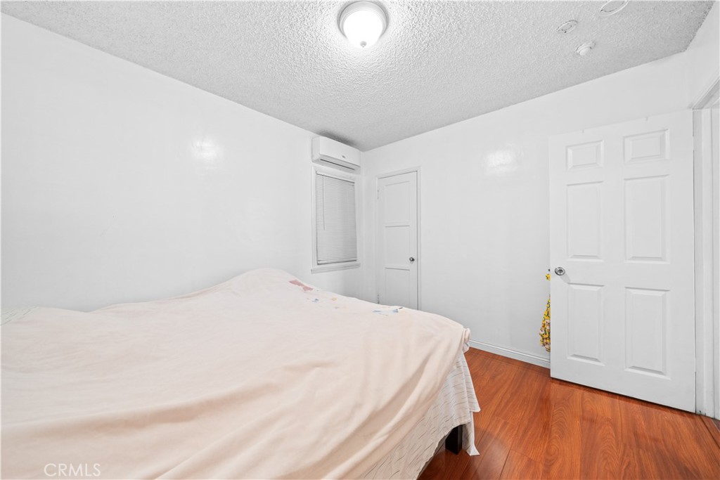 MLS #WS25269504 image #13