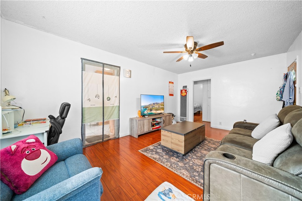 MLS #WS25269504 image #15