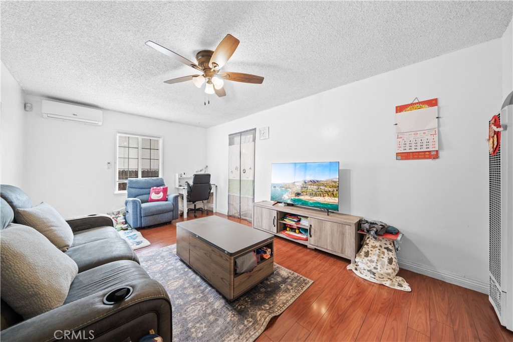 MLS #WS25269504 image #7