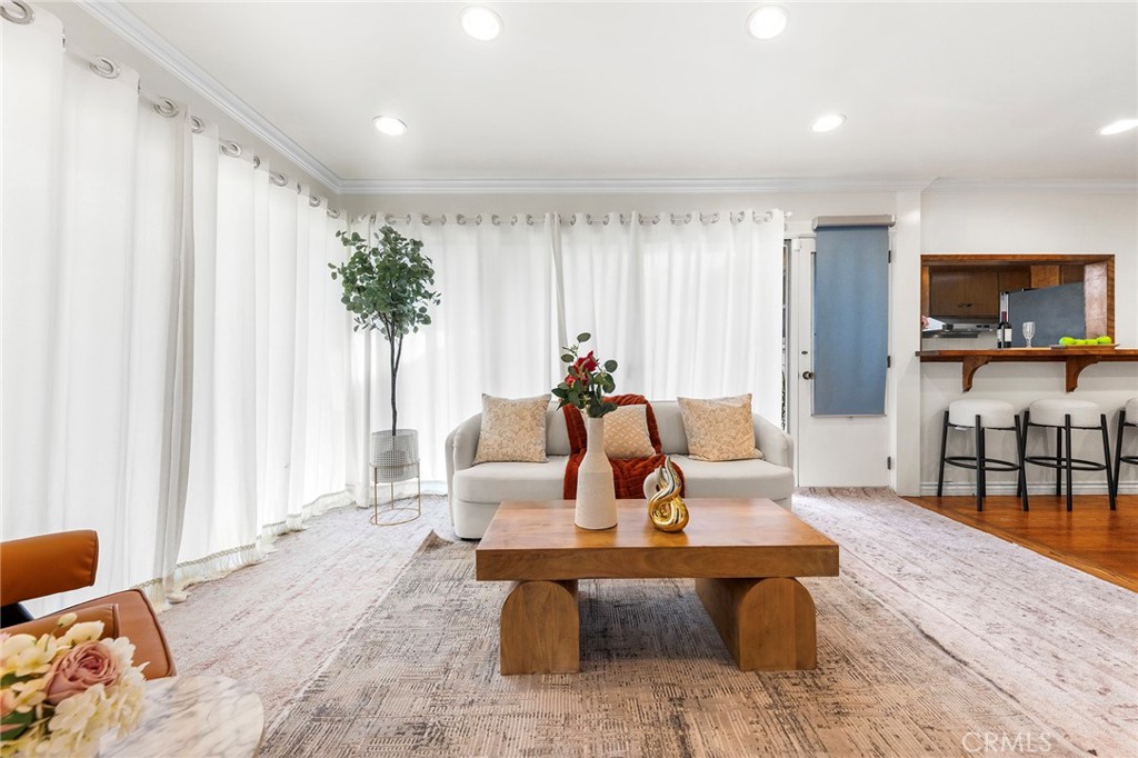 MLS #WS25269541 image #9