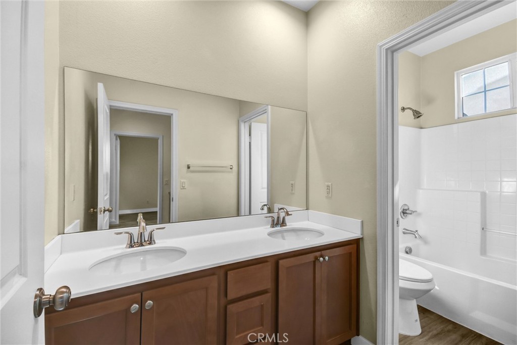 MLS #WS25269613 image #19