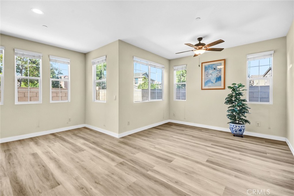 MLS #WS25269613 image #2