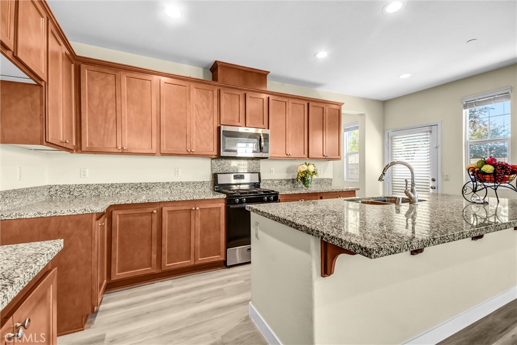 MLS #WS25269613 image #6