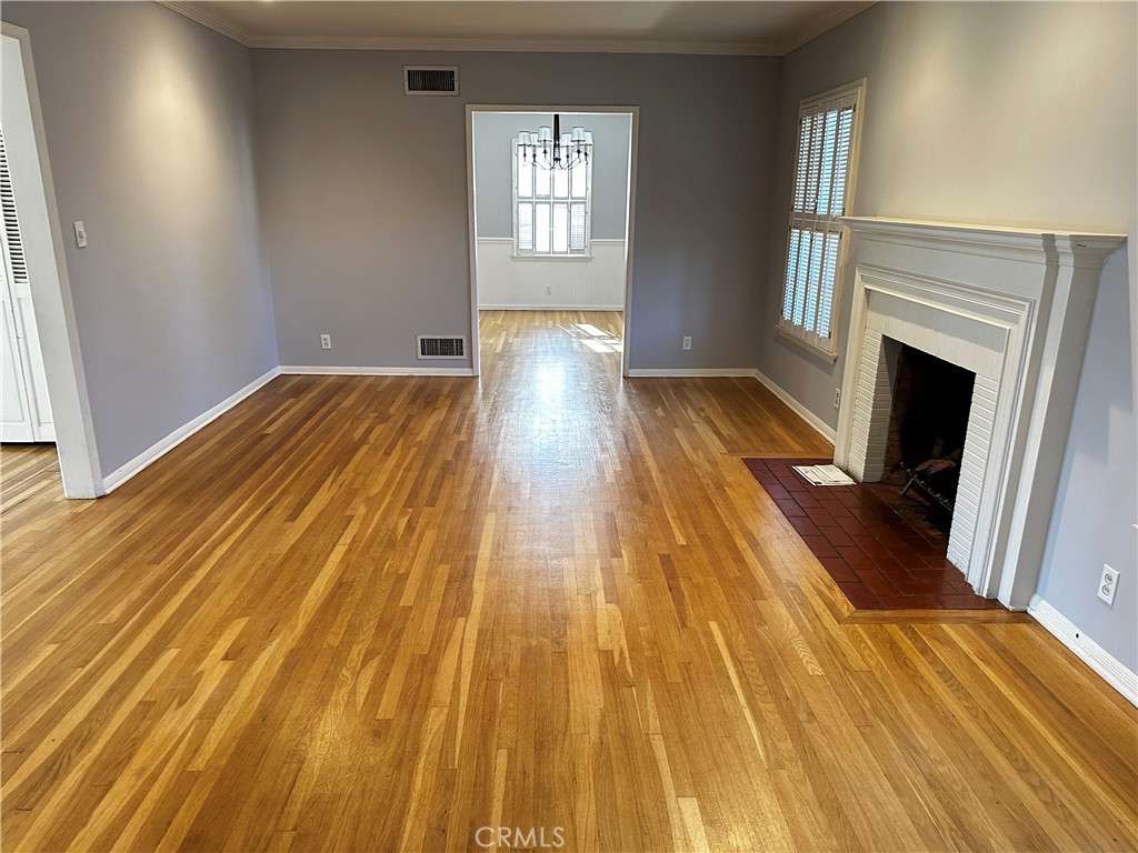 MLS #WS25269654 image #1