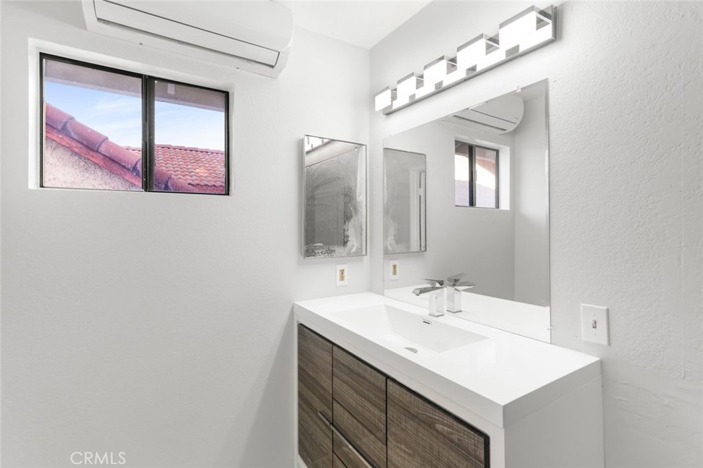 MLS #WS25269862 image #14