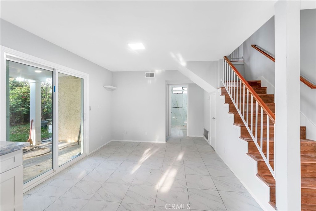 MLS #WS25269862 image #6