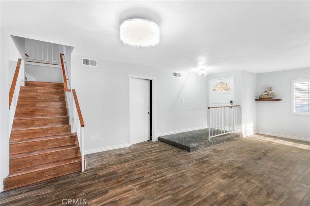 MLS #WS25269862 image #7