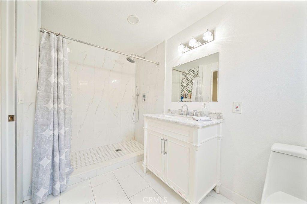 MLS #WS25269897 image #14