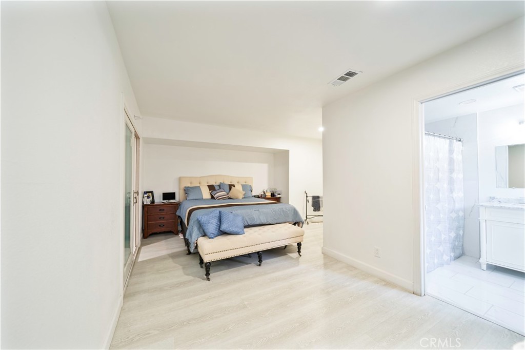 MLS #WS25269897 image #15