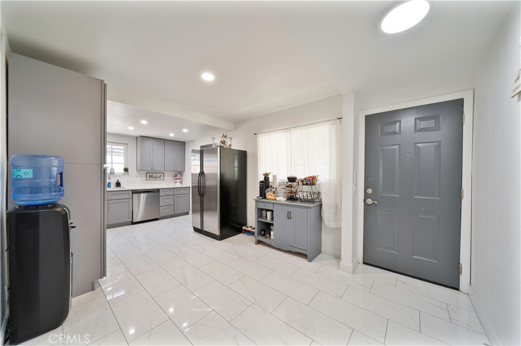 MLS #WS25269897 image #5