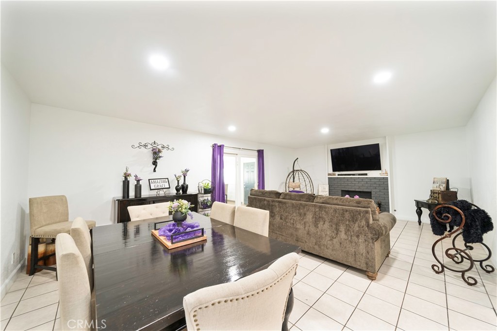 MLS #WS25269897 image #8