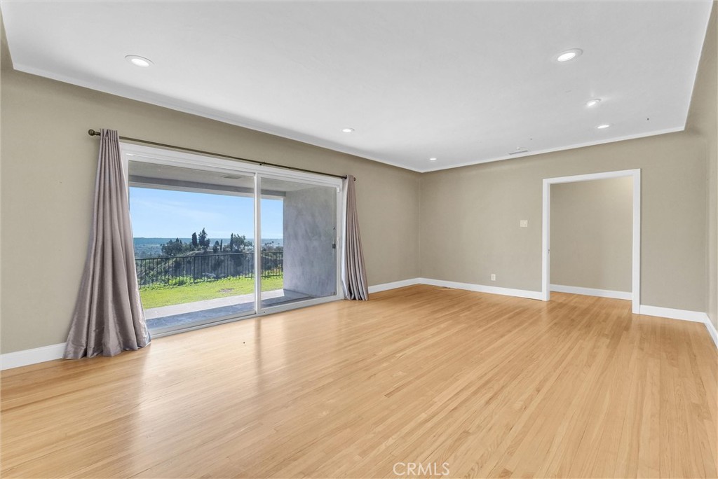 MLS #WS25269979 image #6