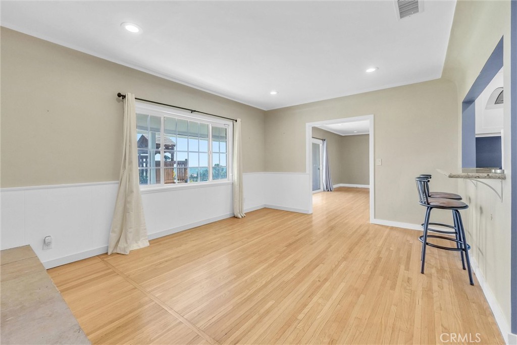 MLS #WS25269979 image #9