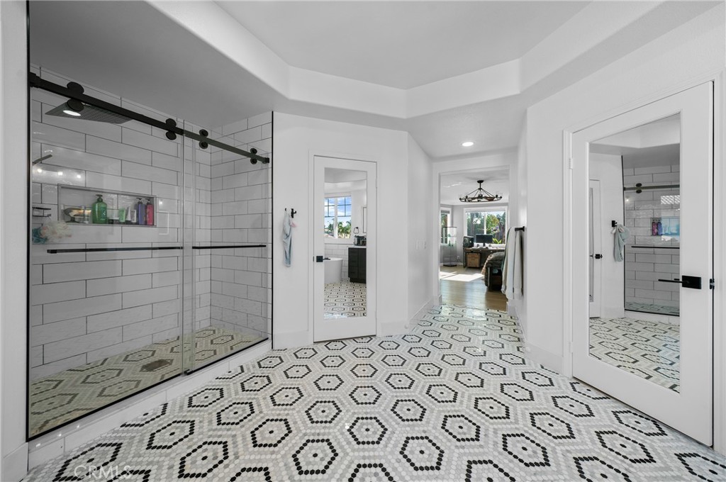 MLS #WS25270014 image #7