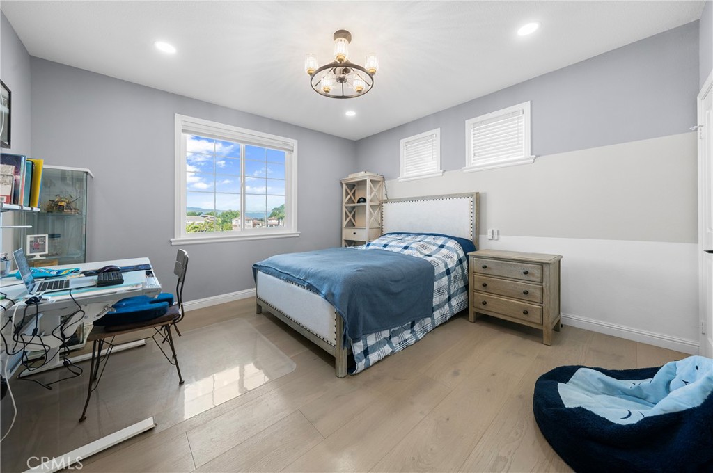 MLS #WS25270014 image #8