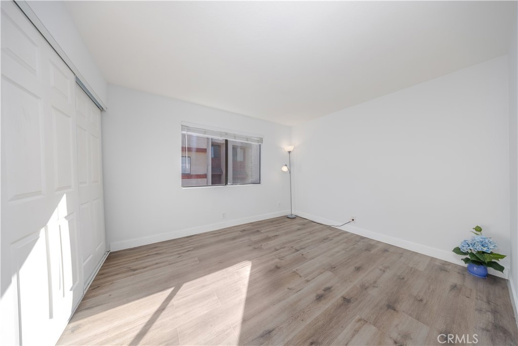 MLS #WS25270033 image #16