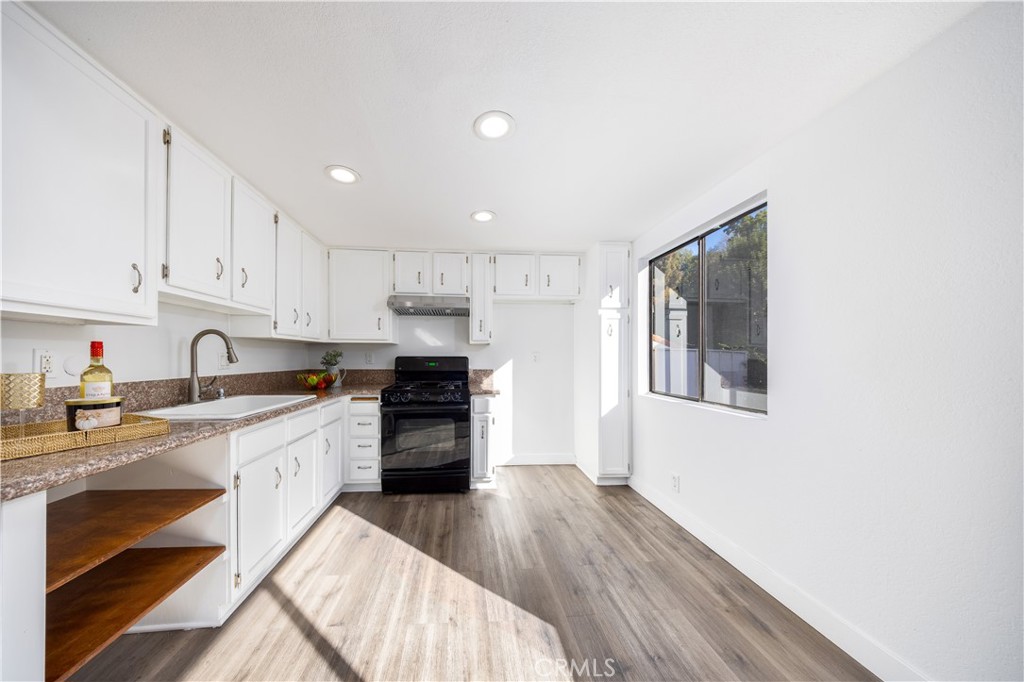 MLS #WS25270033 image #9