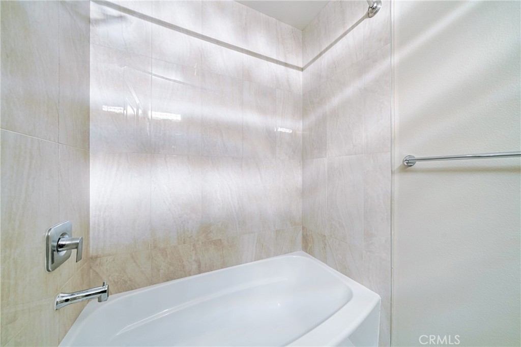 MLS #WS25270264 image #31