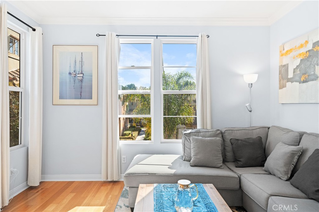 MLS #WS25270301 image #12