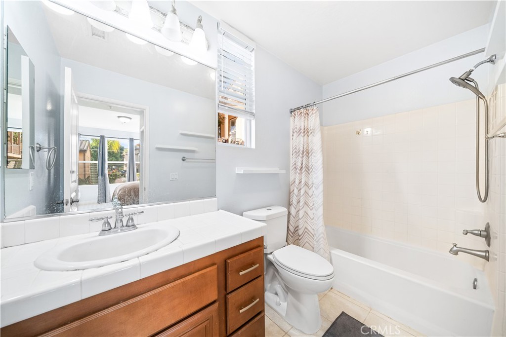 MLS #WS25270301 image #9