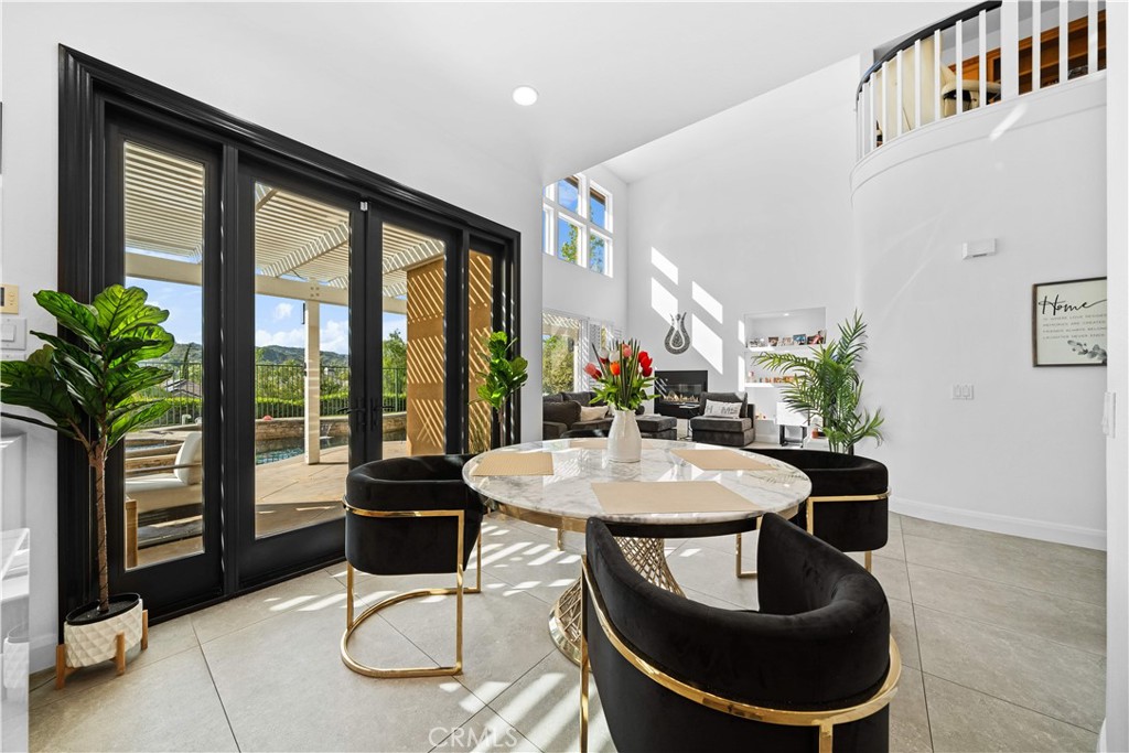 MLS #WS25270414 image #11